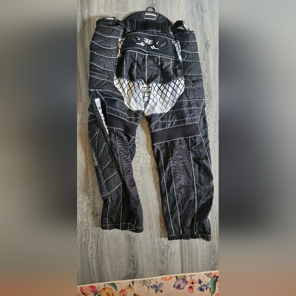 Empire LTD TZ 2010 Professional Paintball Gear - Picture 2 of 5